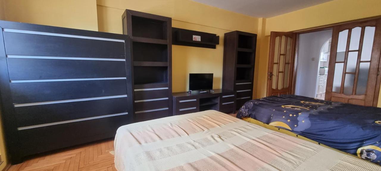 Zippi Republicii Rhbm * Baia Mare